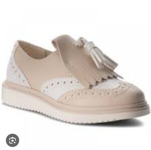GEOX| Thymar Loafers Tassels Beige White Sz 38